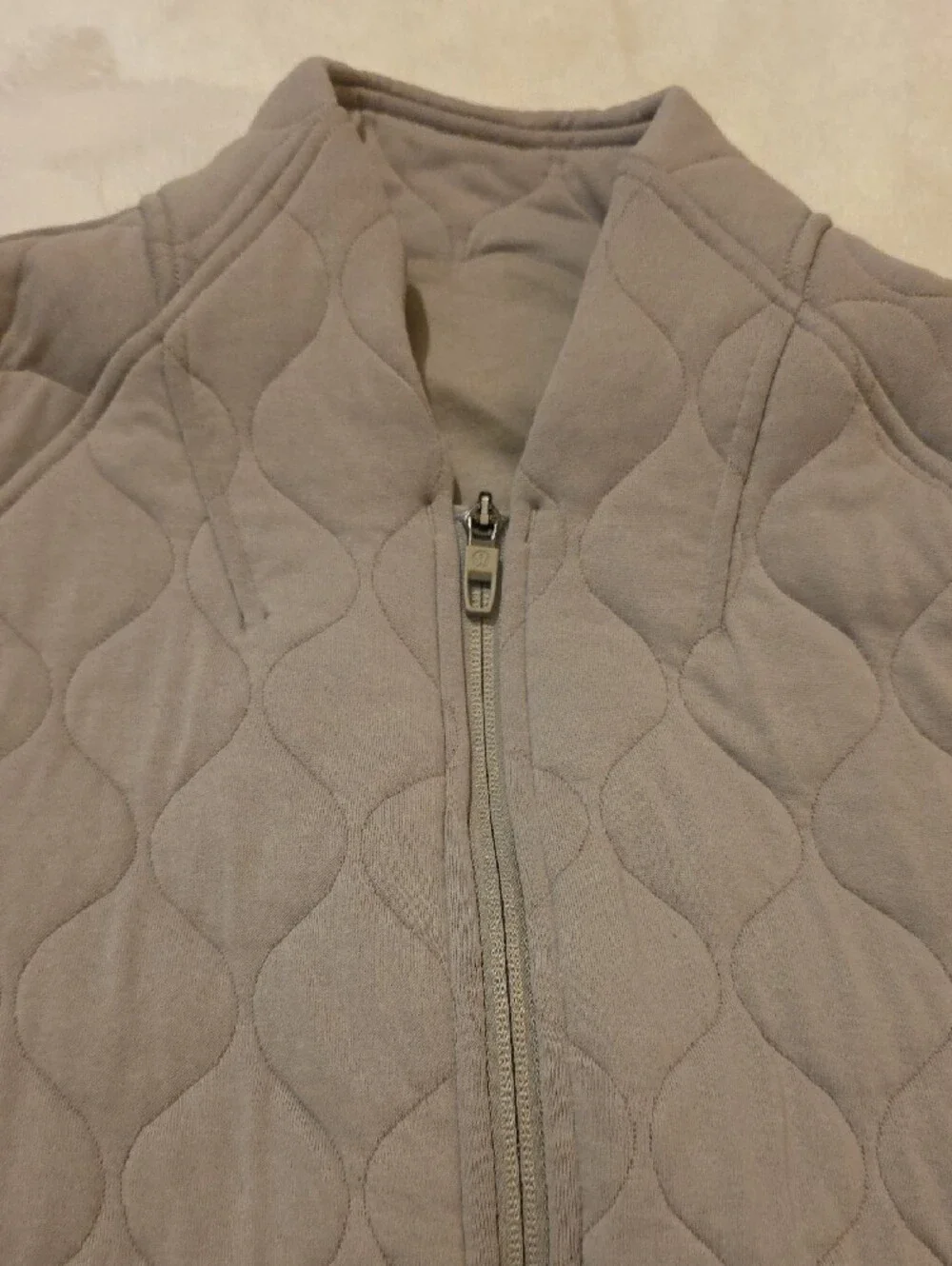 Lululemon Quilted Cropped Bomber Jacket - Light Gray/Taupe Size 6